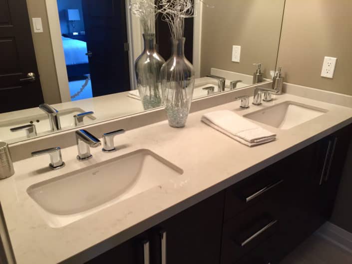 Bathroom & Fixtures